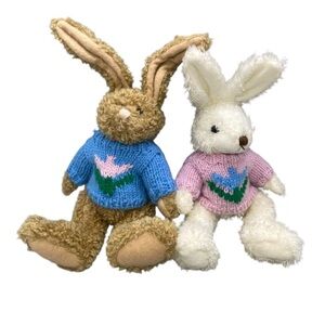Vintage Easter Bunnies Plush 1998
Hugfun Intl. Set Of 2